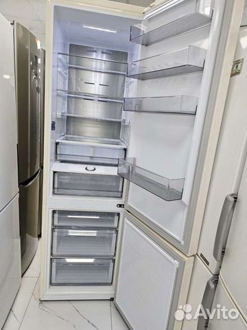 Крутой Холодильник Samsung.2023 объявление продам