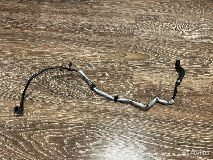 Трубка системы охлаждения Mercedes-Benz E-class