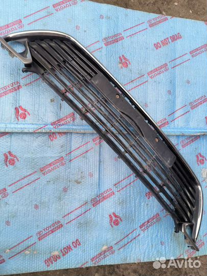 Решетка радиатора тойота камри v55