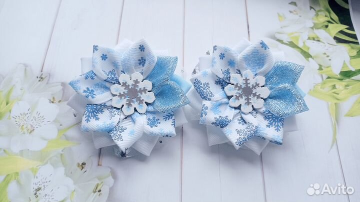 Нарядные бантики для новогодних утренников