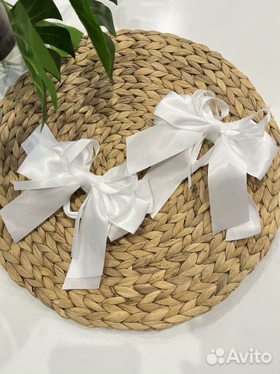 Бантики для волос на резинке белые для довочек