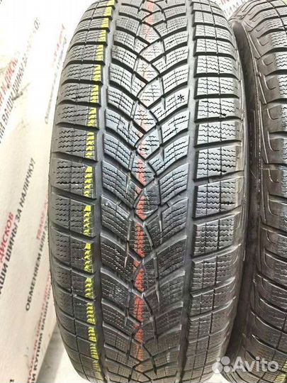 Goodyear UltraGrip Performance 235/60 R18 107H