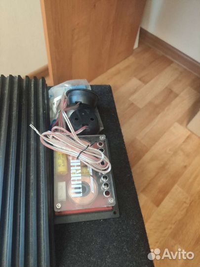 Сабвуфер и усилитель Alpine и Ural