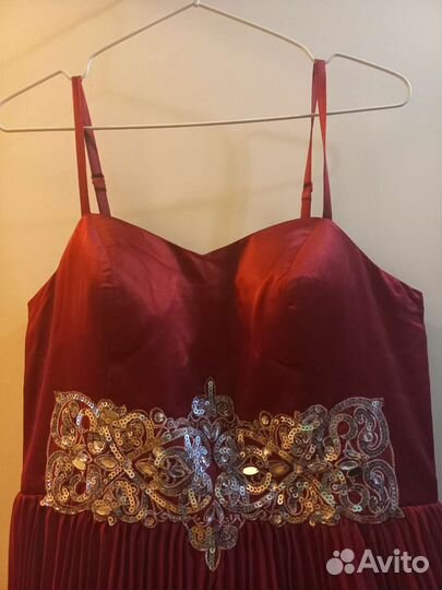 Вечернее платье