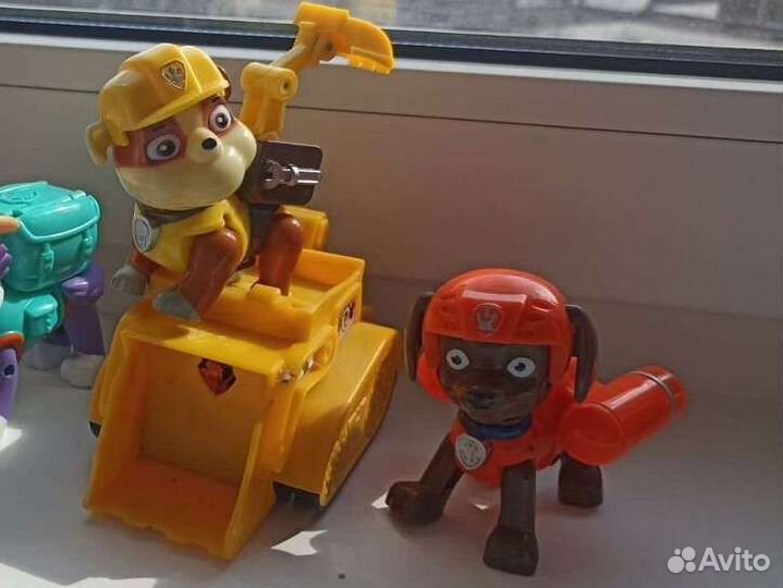 Игрушки, домик для кукол