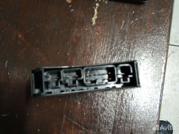 Блок предохранителей реле Toyota Camry V50 V55