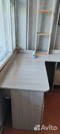 Компьютерный стол