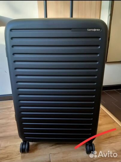 Чемодан samsonite новый M