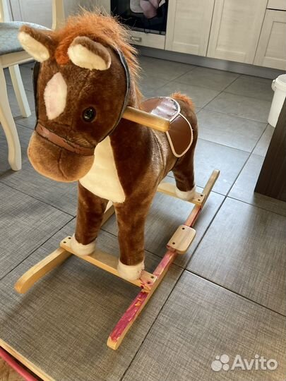 Качалка лошадь