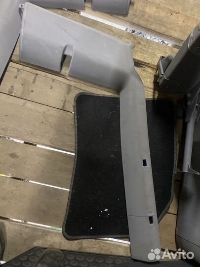 Обшивка заднего стекла Вито 638 Vito W638