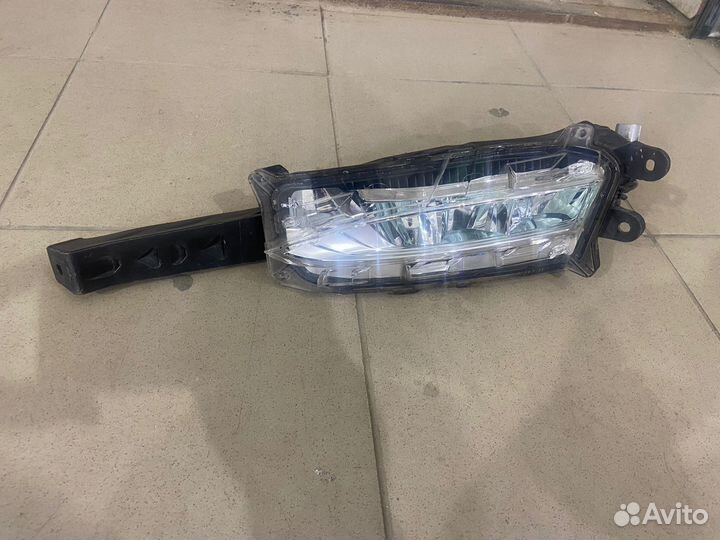 Левая противотуманка лексус NX200