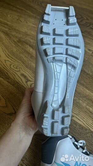 Лыжные ботинки. 37 размер