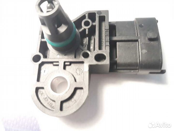 Датчик температуры и давления воздуха Bosch (ямз)