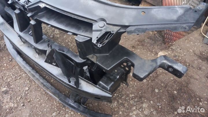 Передняя панель