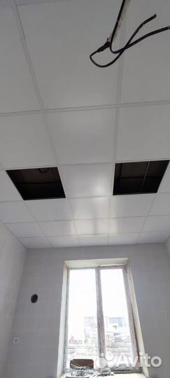 Монтаж потолка армстронг, грильято