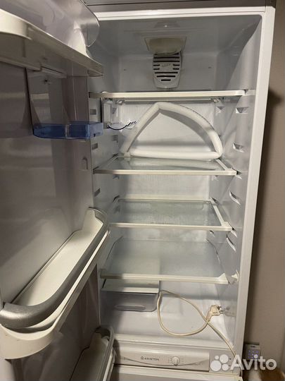 Холодильник hotpoint Ariston бу