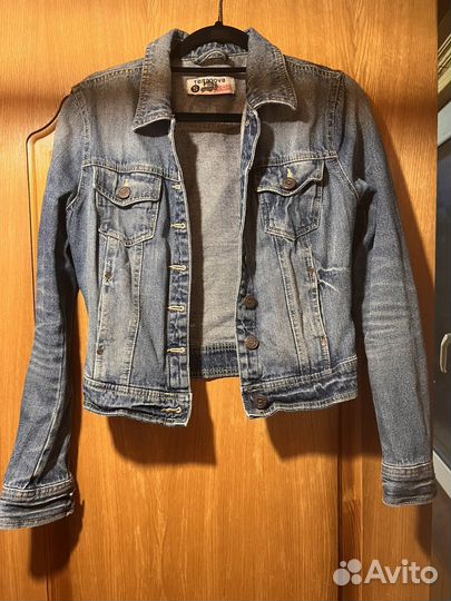 Джинсовая куртка terranova