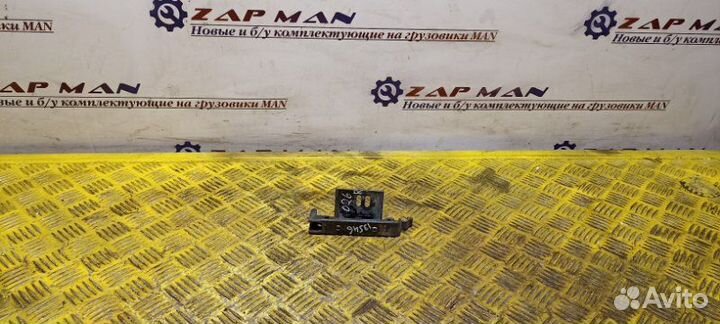 Кронштейн рамки номера правый Man Tga Tgs Tgx TGS