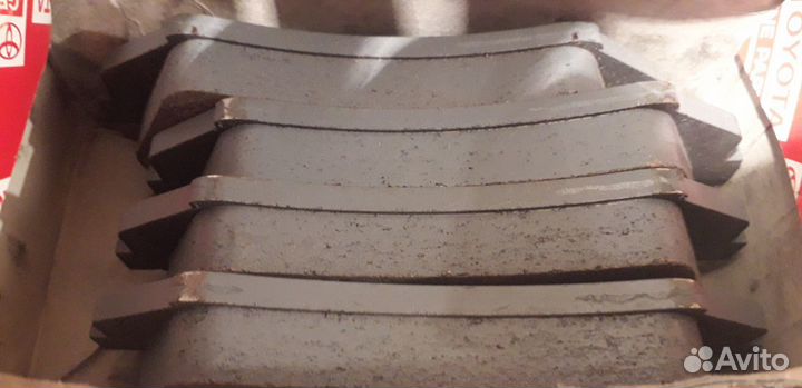 Колодки задние на а/м LC-100