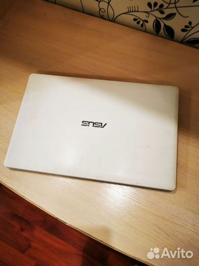 Ноутбук asus