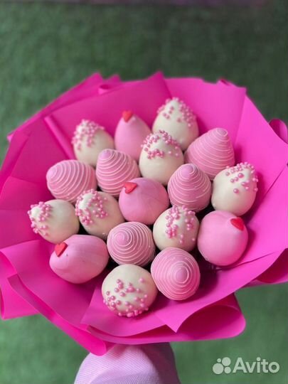 Букеты из клубники в шоколаде ягоды подарок