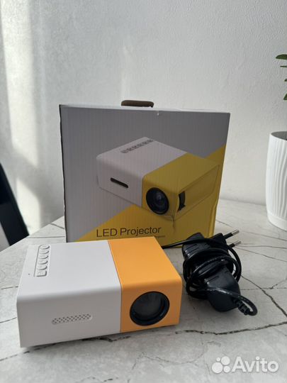 Мини проектор
