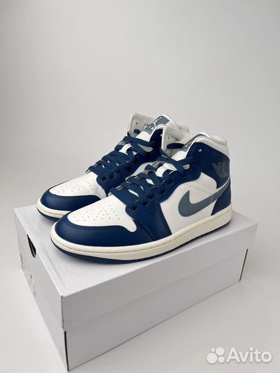 Кроссовки Air Jordan 1 Mid Wmns French Blue