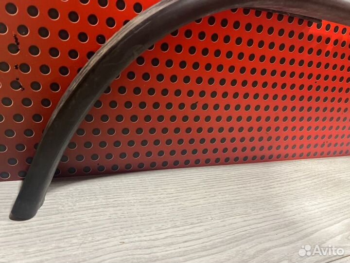 Уплотнитель Bmw 5 G30 2018