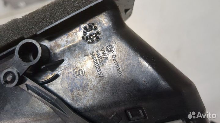 Рамка под магнитолу Volkswagen Tiguan