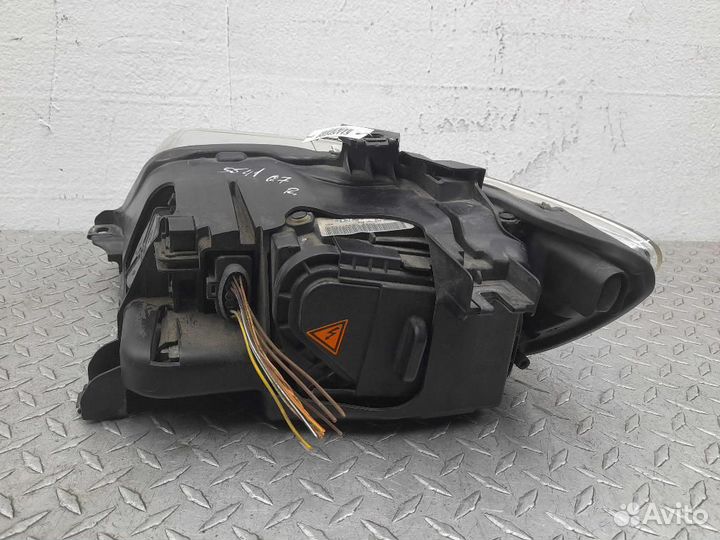 Фара правая Audi Q7