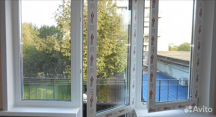 Поворотное пластиковое окно