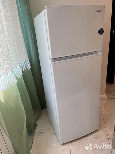 Холодильник dexp TF210D