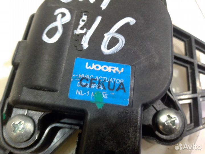 Моторчик привода заслонок отопителя