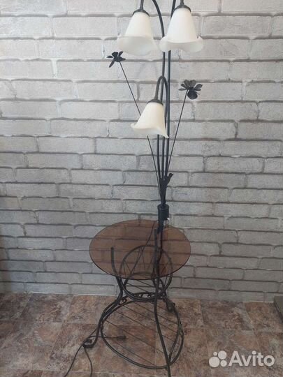 Торшер со столиком