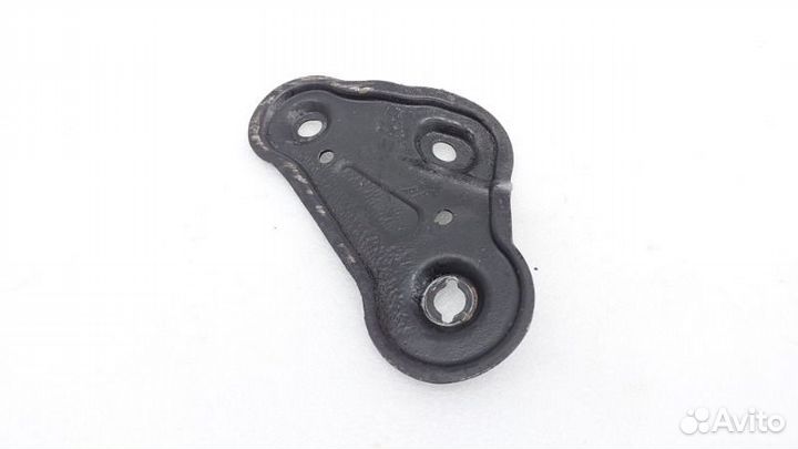 Кронштейн подрамника передний правый Kia Optima JF