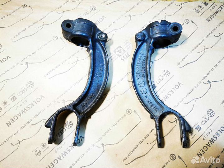 Audi Вилка амортизатора переднего