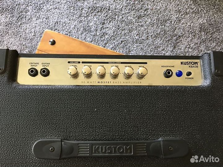 Басовый комбик kustom KBA30