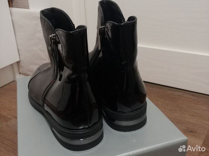 Полусапоги женские. berloni демисезонные 39