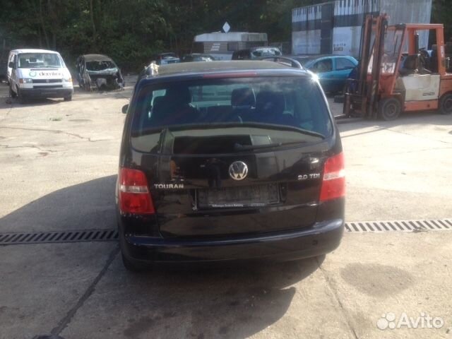 Разбор на запчасти Volkswagen Touran