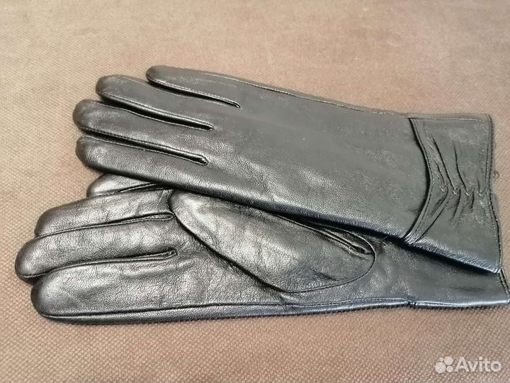 Перчатки женские кожаные новые