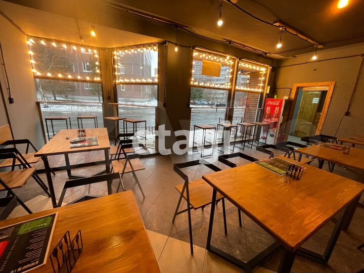 Продам торговое помещение, 355 м²