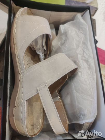 Босоножки женские