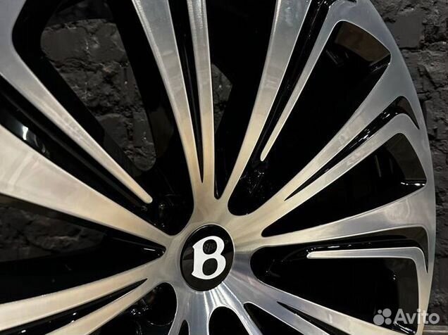 Новые литые диски R22 5x130 для Bentley Bentayga