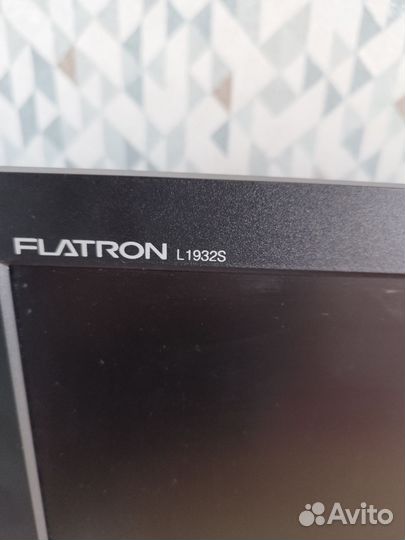 Монитор LG flatron