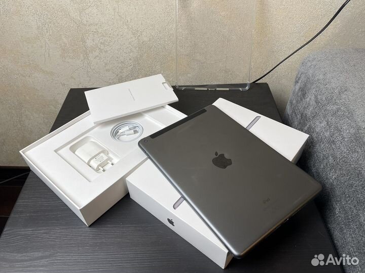 iPad 8th 2020 32GB Wi-Fi+Cellular (SIM)