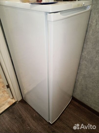 Холодильник неисправный