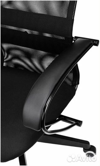 Кресло руководителя Бюрократ CH-607 черный