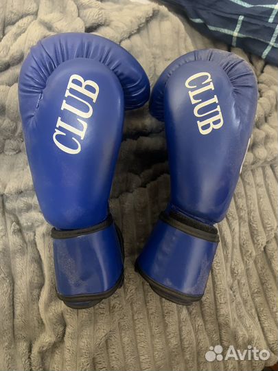 Боксерские перчатки