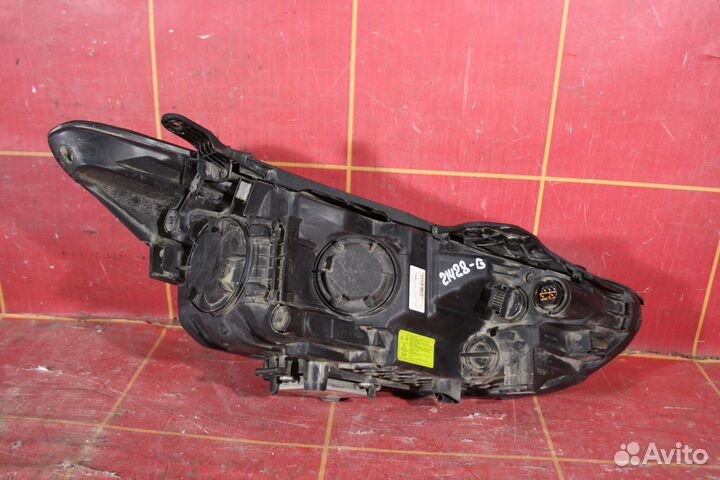 Фара левая Hyundai Santa Fe