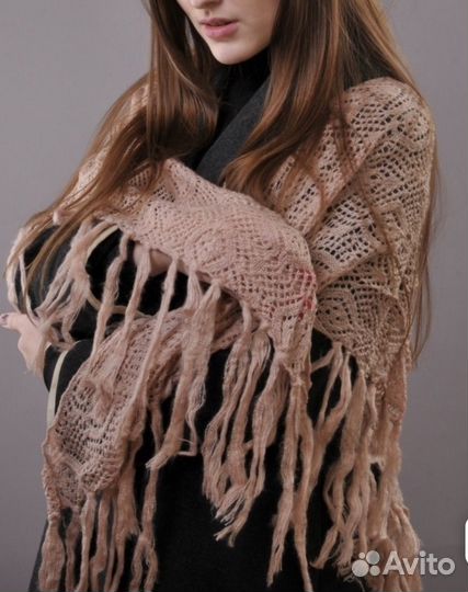 Шаль пуховая ручная работа